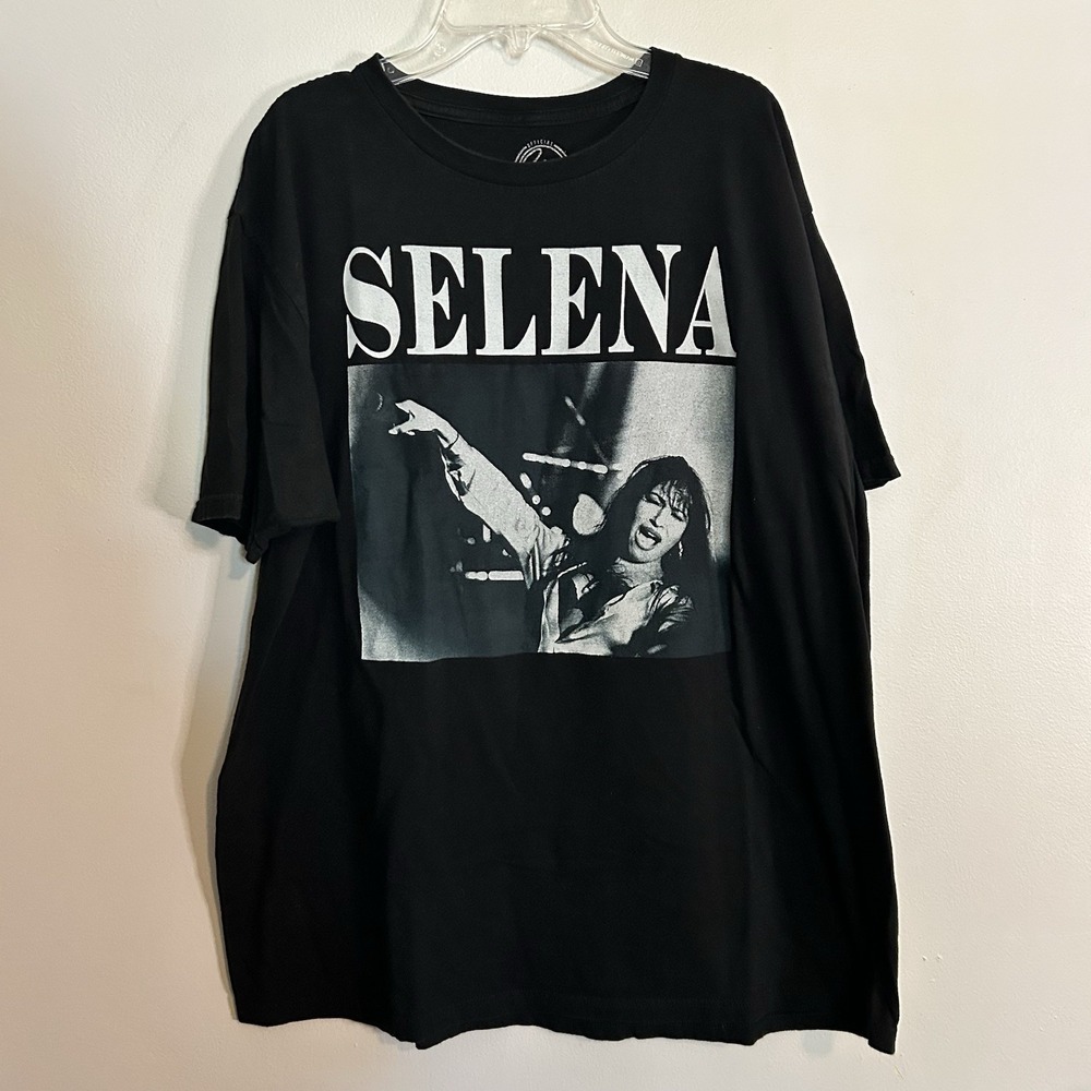 Selena Quintanilla Graphic Concert Tee Size XL Black‎ Official Merchandise